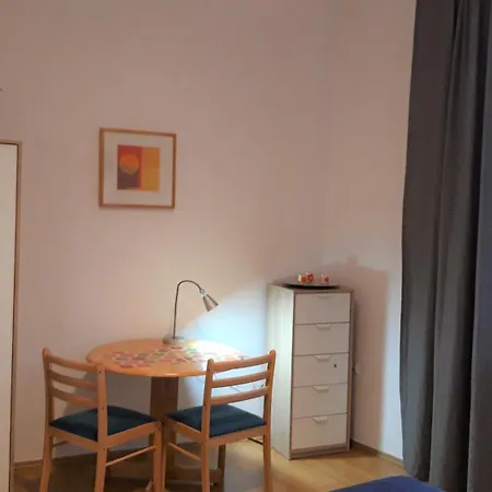 Aleksandra Old Town Studio Apartment